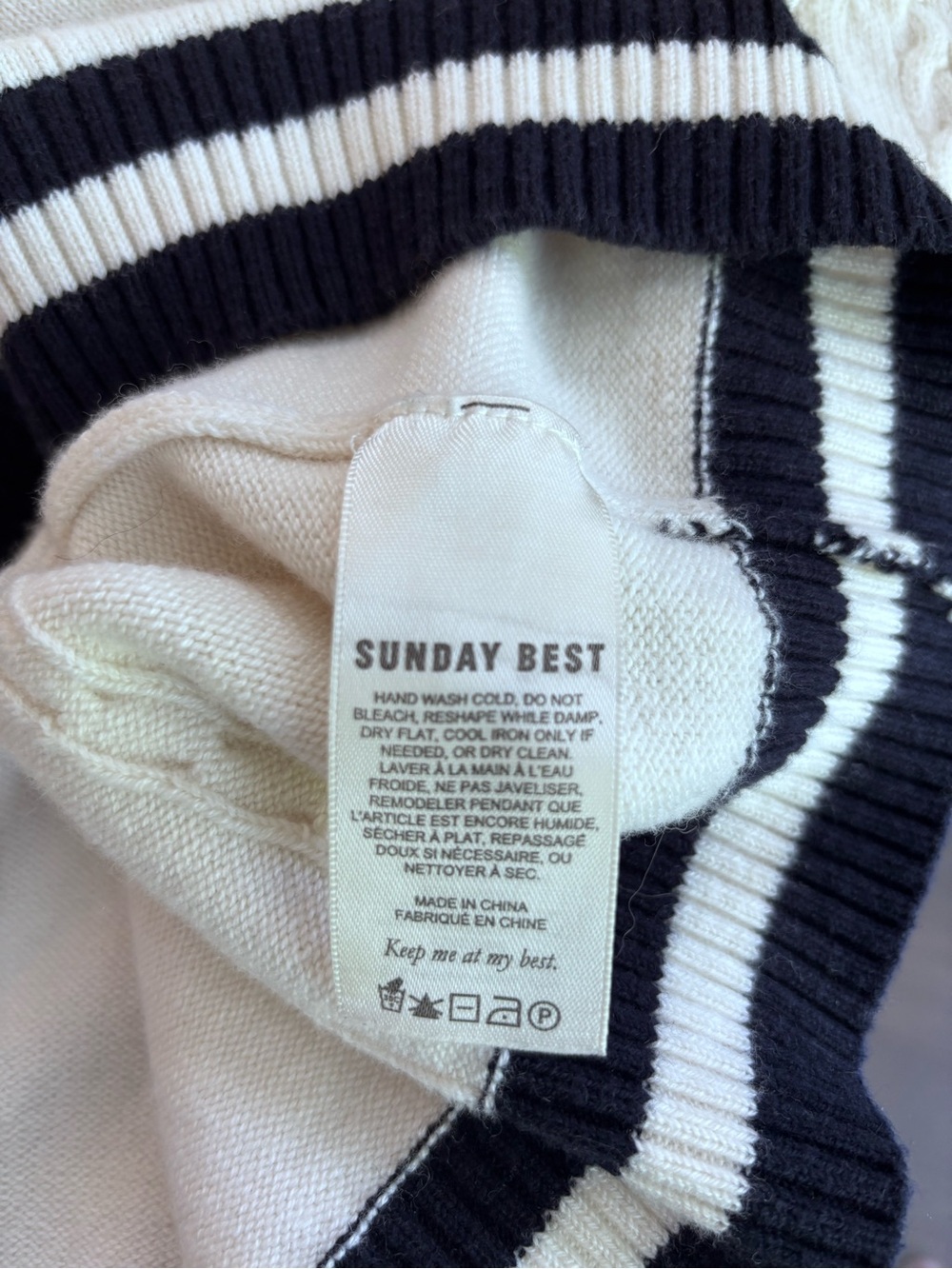 ARITZIA Sunday Best Winston Sweater Vest Cropped V-Neck Varsity Knit Medium - Picture 8 of 10
